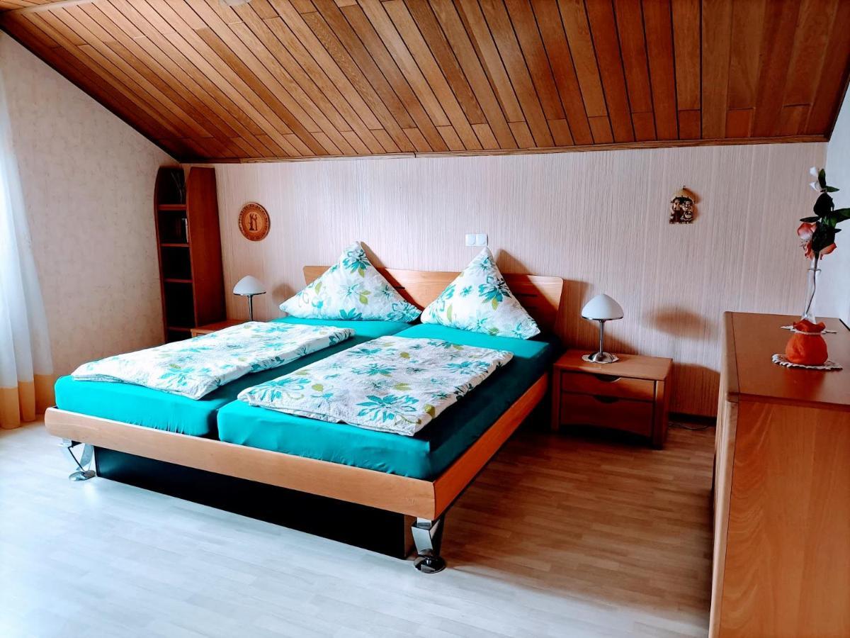 Haus Heidrun Apartment Dolgesheim Bagian luar foto