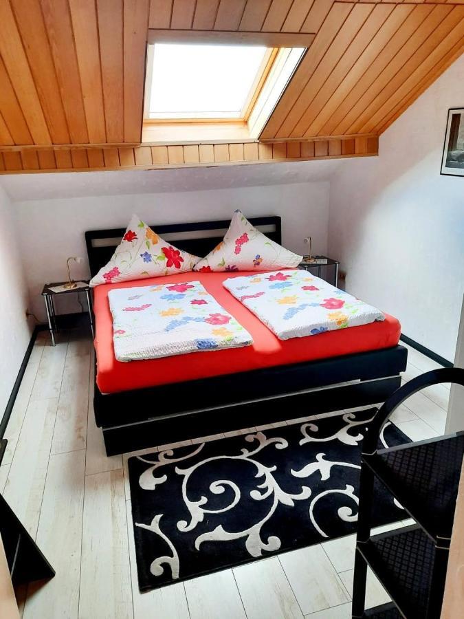 Haus Heidrun Apartment Dolgesheim Bagian luar foto